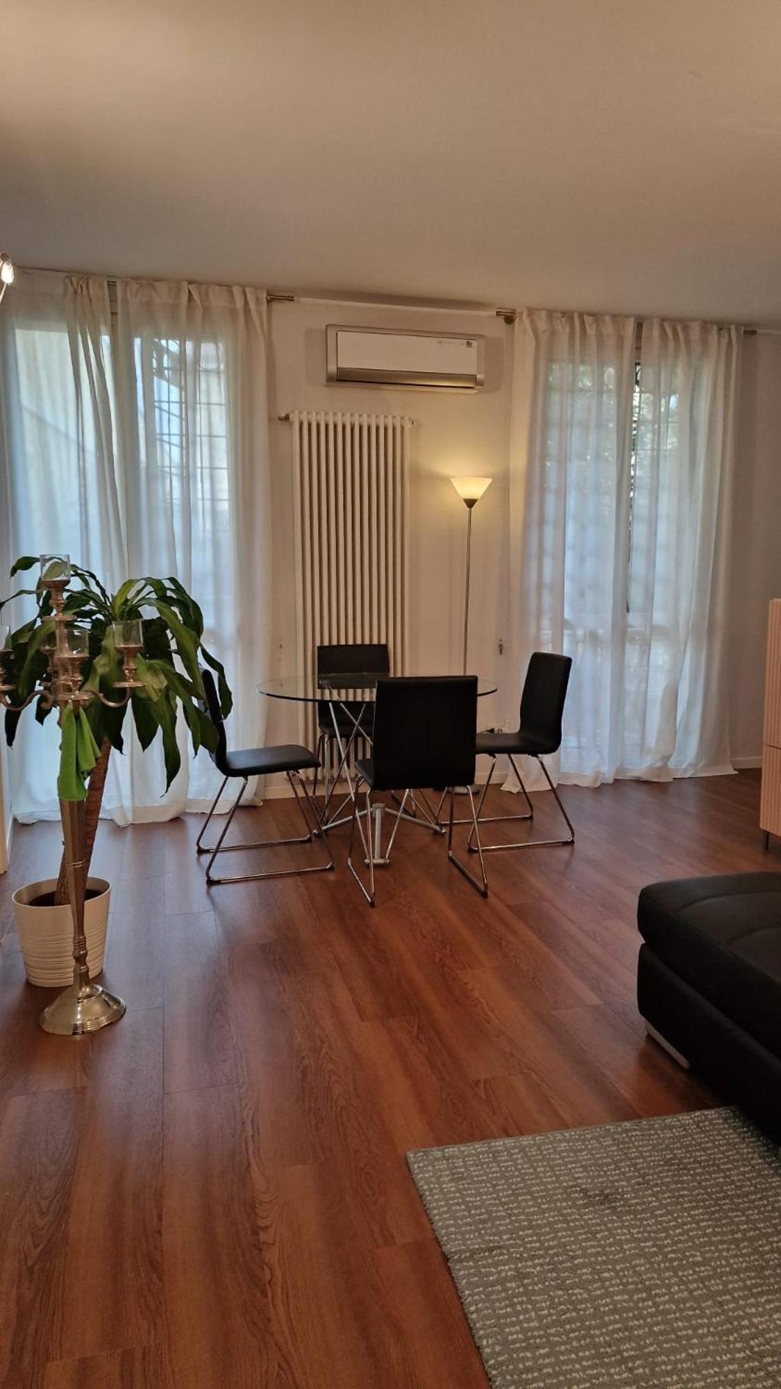 Appartamento La Corte In Centro Римини Екстериор снимка